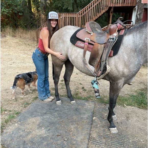 Meet your Posher, Jessica - Picture 5 of 7